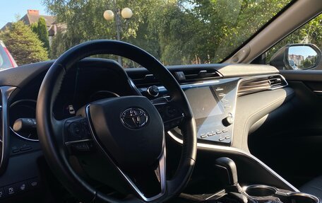 Toyota Camry, 2019 год, 3 500 000 рублей, 5 фотография