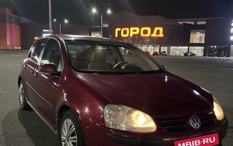 Volkswagen Golf V, 2004 год, 450 000 рублей, 1 фотография