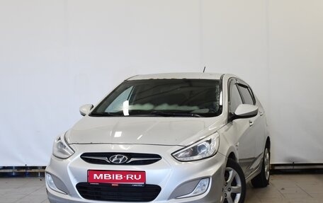 Hyundai Solaris II рестайлинг, 2013 год, 770 000 рублей, 1 фотография