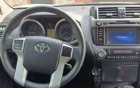 Toyota Land Cruiser Prado 150 рестайлинг 2, 2015 год, 4 555 000 рублей, 14 фотография