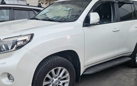 Toyota Land Cruiser Prado 150 рестайлинг 2, 2014 год, 4 150 000 рублей, 4 фотография