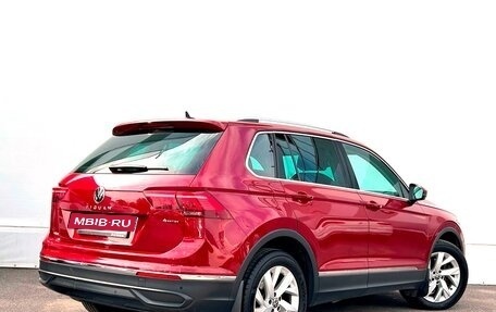 Volkswagen Tiguan II, 2021 год, 3 325 900 рублей, 2 фотография