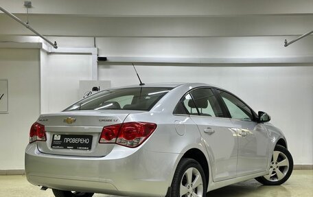 Chevrolet Cruze II, 2010 год, 699 000 рублей, 4 фотография