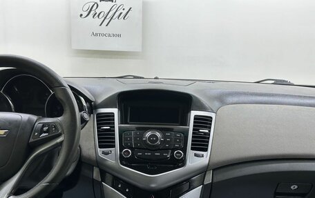 Chevrolet Cruze II, 2010 год, 699 000 рублей, 11 фотография