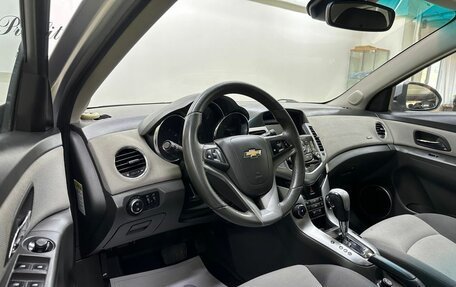 Chevrolet Cruze II, 2010 год, 699 000 рублей, 8 фотография