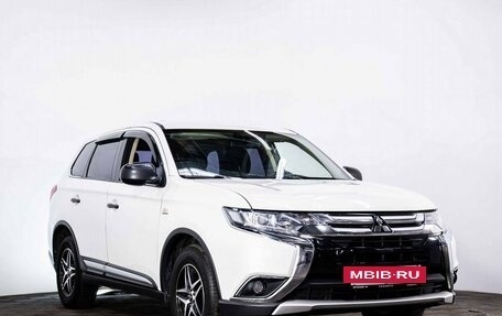 Mitsubishi Outlander III рестайлинг 3, 2017 год, 1 685 000 рублей, 3 фотография