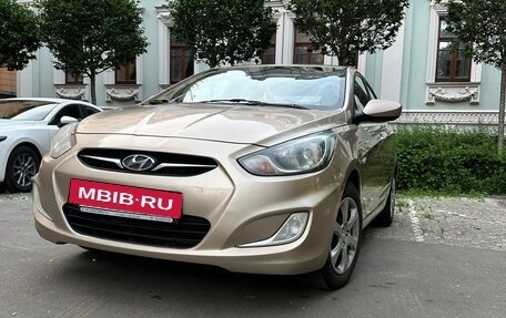 Hyundai Solaris II рестайлинг, 2011 год, 770 000 рублей, 3 фотография