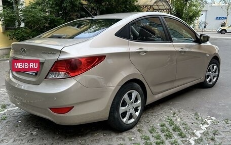 Hyundai Solaris II рестайлинг, 2011 год, 770 000 рублей, 4 фотография