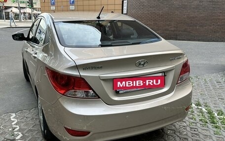 Hyundai Solaris II рестайлинг, 2011 год, 770 000 рублей, 5 фотография