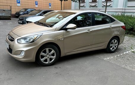 Hyundai Solaris II рестайлинг, 2011 год, 770 000 рублей, 6 фотография