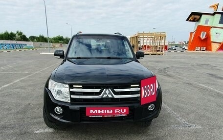 Mitsubishi Pajero IV, 2011 год, 2 300 000 рублей, 2 фотография