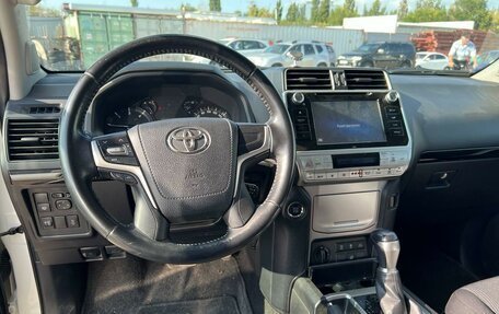 Toyota Land Cruiser Prado 150 рестайлинг 2, 2019 год, 4 850 000 рублей, 5 фотография