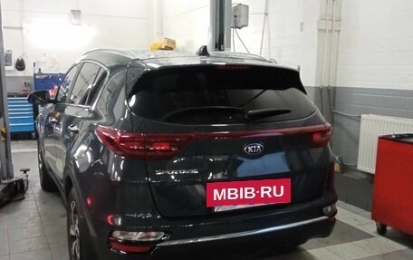 KIA Sportage IV рестайлинг, 2020 год, 2 480 000 рублей, 4 фотография