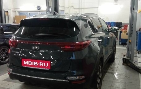 KIA Sportage IV рестайлинг, 2020 год, 2 480 000 рублей, 3 фотография