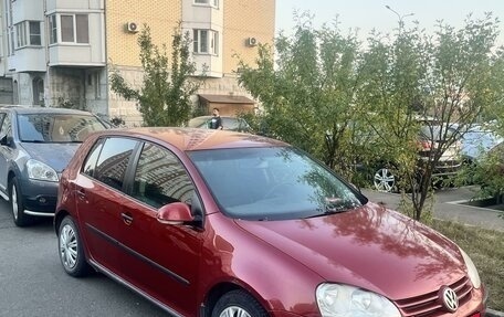 Volkswagen Golf V, 2004 год, 450 000 рублей, 2 фотография