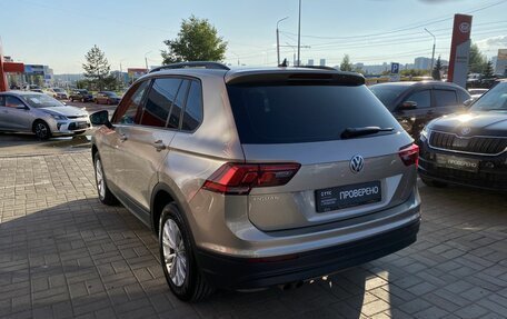 Volkswagen Tiguan II, 2018 год, 3 042 500 рублей, 7 фотография