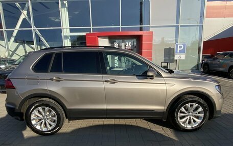 Volkswagen Tiguan II, 2018 год, 3 042 500 рублей, 4 фотография