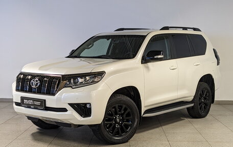 Toyota Land Cruiser Prado 150 рестайлинг 2, 2021 год, 7 250 000 рублей, 1 фотография