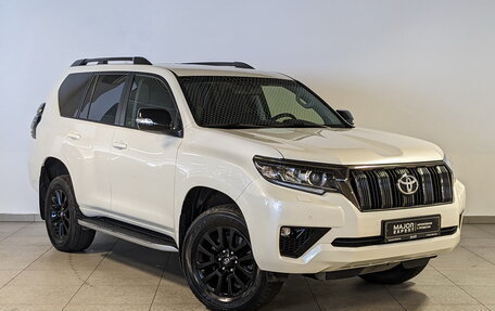 Toyota Land Cruiser Prado 150 рестайлинг 2, 2021 год, 7 250 000 рублей, 3 фотография