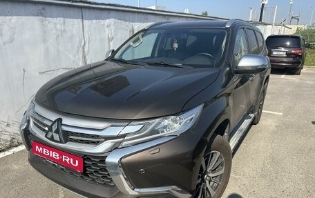 Mitsubishi Pajero Sport III рестайлинг, 2017 год, 2 750 000 рублей, 1 фотография