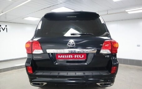 Toyota Land Cruiser 200, 2014 год, 5 590 000 рублей, 4 фотография