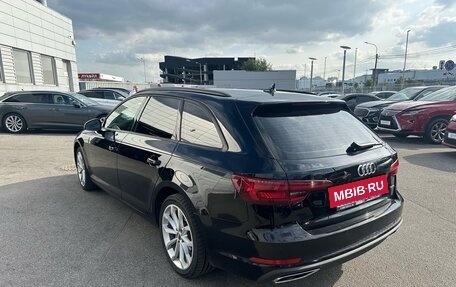 Audi A4, 2019 год, 2 600 000 рублей, 5 фотография