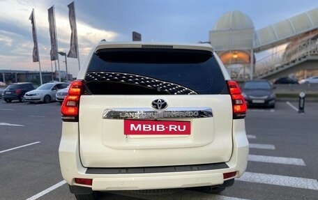 Toyota Land Cruiser Prado 150 рестайлинг 2, 2018 год, 4 555 000 рублей, 6 фотография