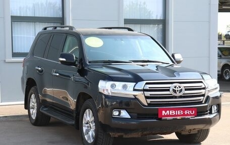 Toyota Land Cruiser 200, 2018 год, 5 555 000 рублей, 3 фотография