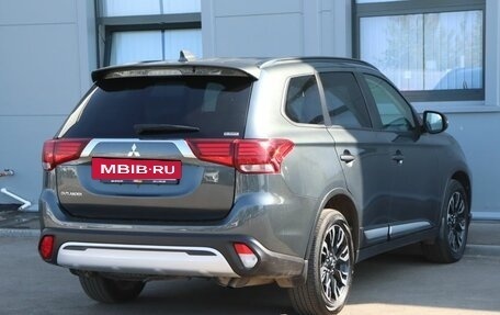 Mitsubishi Outlander III рестайлинг 3, 2021 год, 2 699 000 рублей, 5 фотография