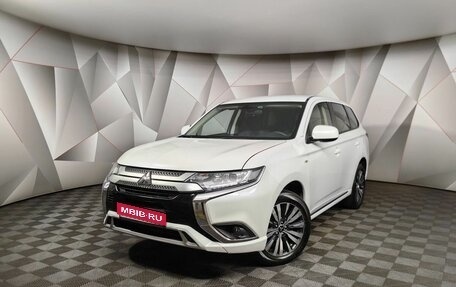 Mitsubishi Outlander III рестайлинг 3, 2022 год, 2 995 000 рублей, 1 фотография