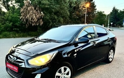 Hyundai Solaris II рестайлинг, 2013 год, 865 000 рублей, 1 фотография