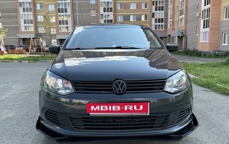 Volkswagen Polo VI (EU Market), 2013 год, 1 000 000 рублей, 3 фотография