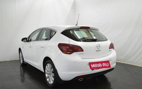 Opel Astra J, 2011 год, 550 000 рублей, 7 фотография