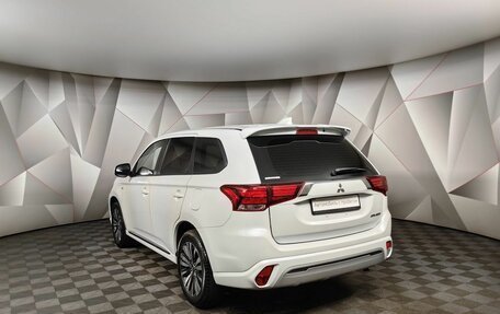 Mitsubishi Outlander III рестайлинг 3, 2022 год, 2 995 000 рублей, 3 фотография