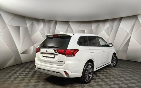 Mitsubishi Outlander III рестайлинг 3, 2022 год, 2 995 000 рублей, 2 фотография