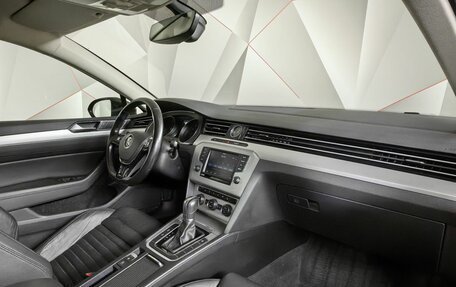 Volkswagen Passat B8 рестайлинг, 2017 год, 2 337 700 рублей, 9 фотография