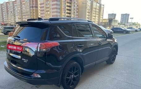 Toyota RAV4, 2018 год, 3 080 000 рублей, 4 фотография