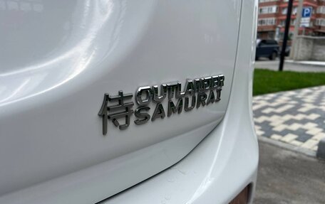 Mitsubishi Outlander III рестайлинг 3, 2014 год, 1 799 000 рублей, 8 фотография