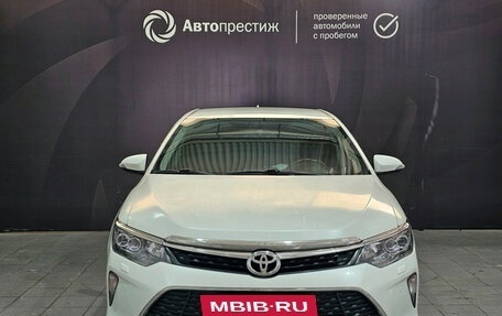 Toyota Camry, 2017 год, 2 350 000 рублей, 2 фотография