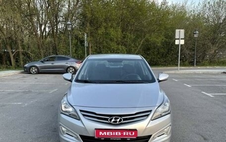 Hyundai Solaris II рестайлинг, 2014 год, 1 199 000 рублей, 1 фотография