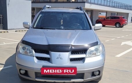 Mitsubishi Outlander III рестайлинг 3, 2005 год, 760 000 рублей, 2 фотография