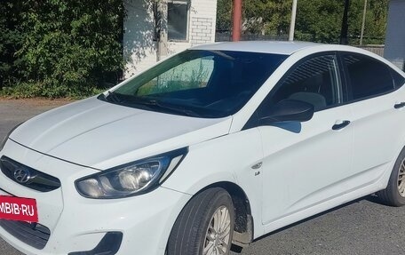 Hyundai Solaris II рестайлинг, 2014 год, 980 000 рублей, 2 фотография