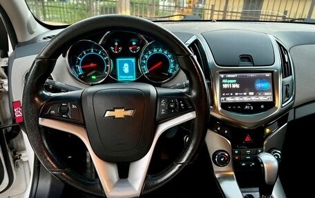 Chevrolet Cruze II, 2013 год, 860 000 рублей, 10 фотография