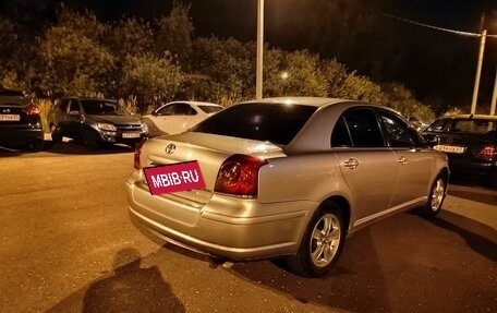 Toyota Avensis III рестайлинг, 2003 год, 780 000 рублей, 3 фотография