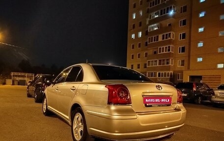 Toyota Avensis III рестайлинг, 2003 год, 780 000 рублей, 4 фотография