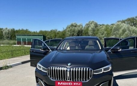 BMW 7 серия, 2019 год, 7 000 000 рублей, 2 фотография