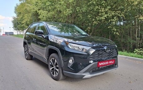 Toyota RAV4, 2022 год, 3 756 000 рублей, 7 фотография