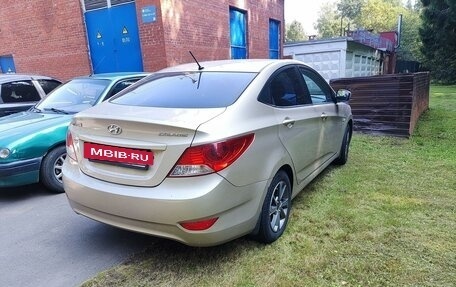 Hyundai Solaris II рестайлинг, 2012 год, 1 000 000 рублей, 4 фотография