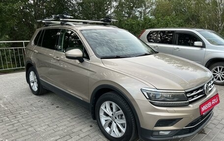 Volkswagen Tiguan II, 2018 год, 2 700 000 рублей, 5 фотография