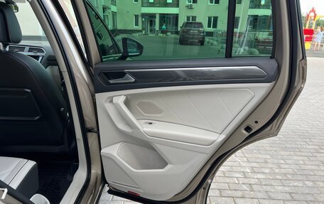 Volkswagen Tiguan II, 2018 год, 2 700 000 рублей, 36 фотография